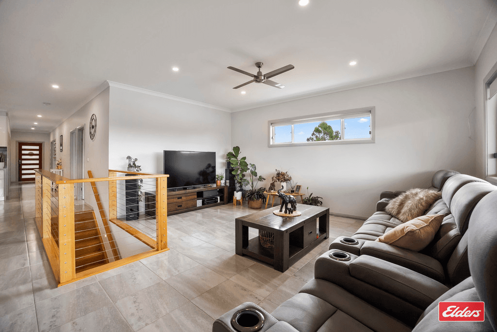 14 Eccles Way, LEONGATHA, VIC 3953