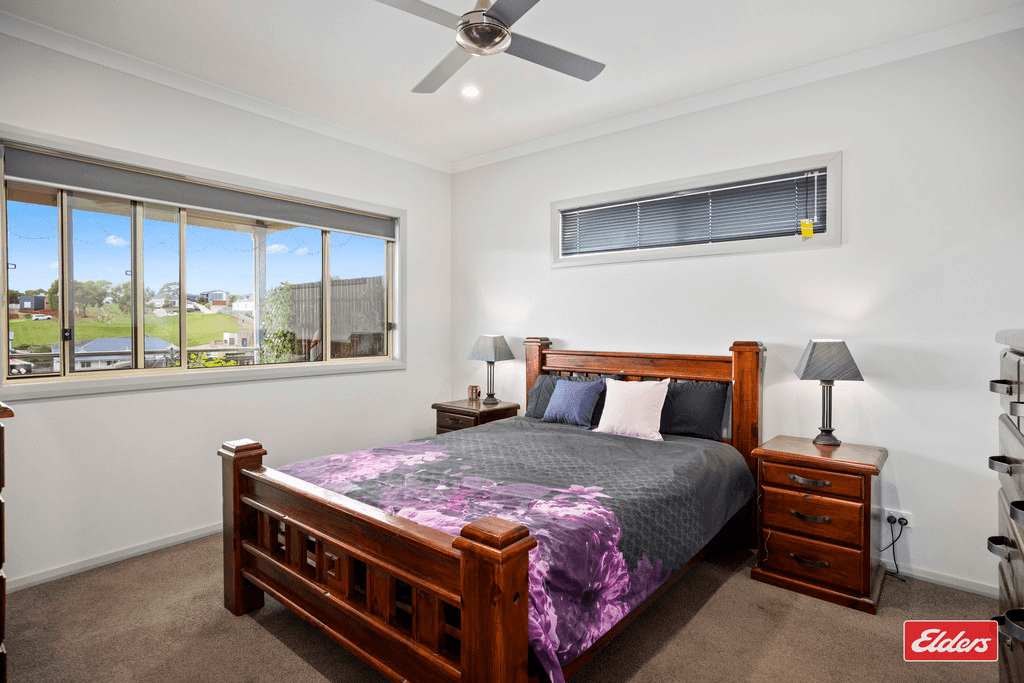 14 Eccles Way, LEONGATHA, VIC 3953