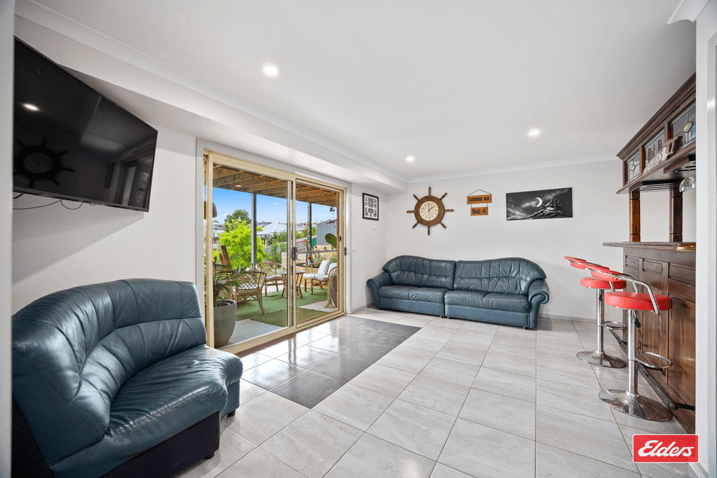 14 Eccles Way, LEONGATHA, VIC 3953