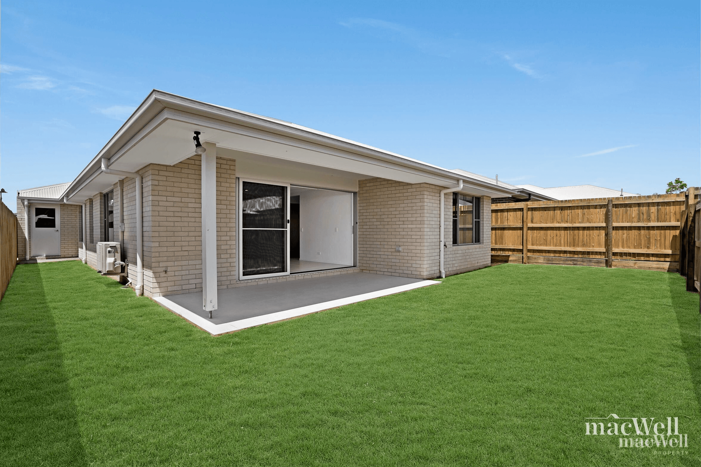 18 Franklin Avenue, Park Ridge, QLD 4125