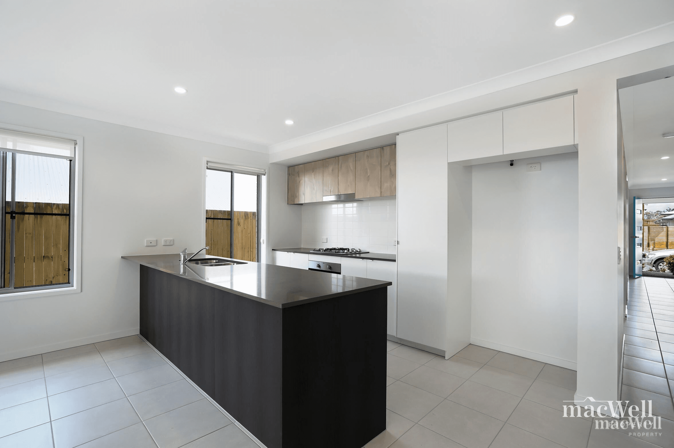 18 Franklin Avenue, Park Ridge, QLD 4125
