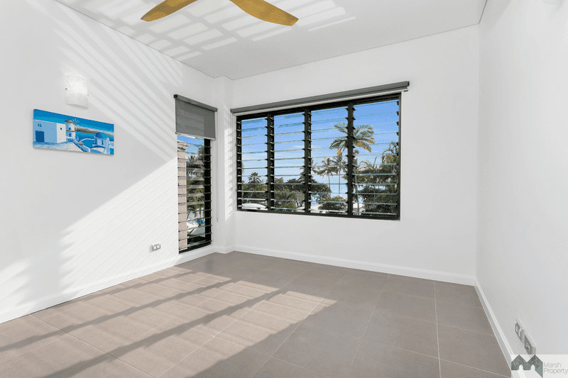 1/32 Moore Street, Trinity Beach, QLD 4879