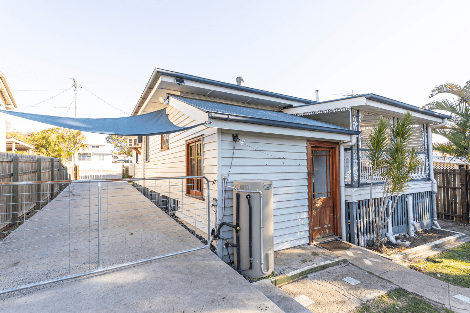 12 GEORGE STREET, NEWTOWN, QLD 4305