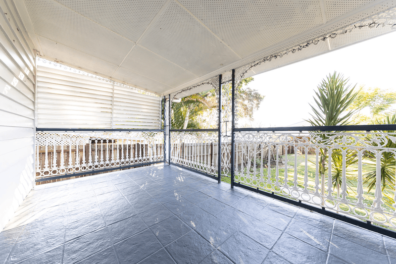 12 GEORGE STREET, NEWTOWN, QLD 4305