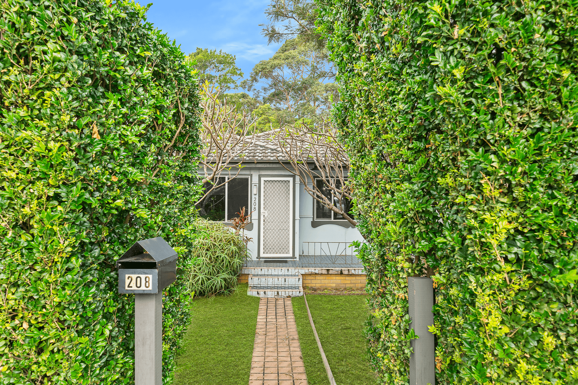 208 Ocean Beach Road, Woy Woy, NSW 2256