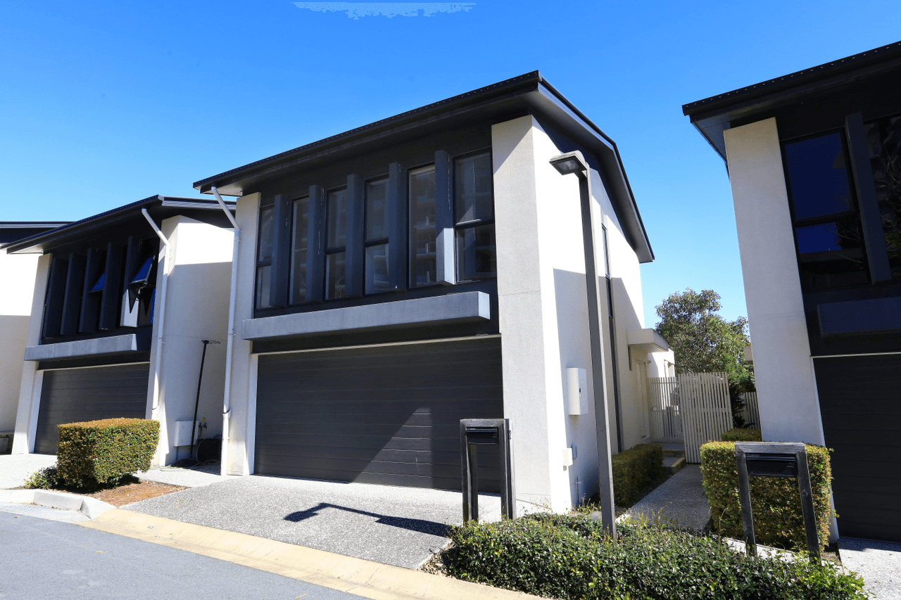 72 Easthill Drive, Robina, QLD 4226