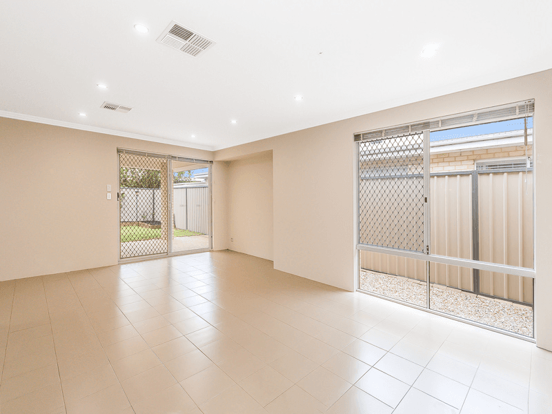 37 Terracina Parkway, PIARA WATERS, WA 6112