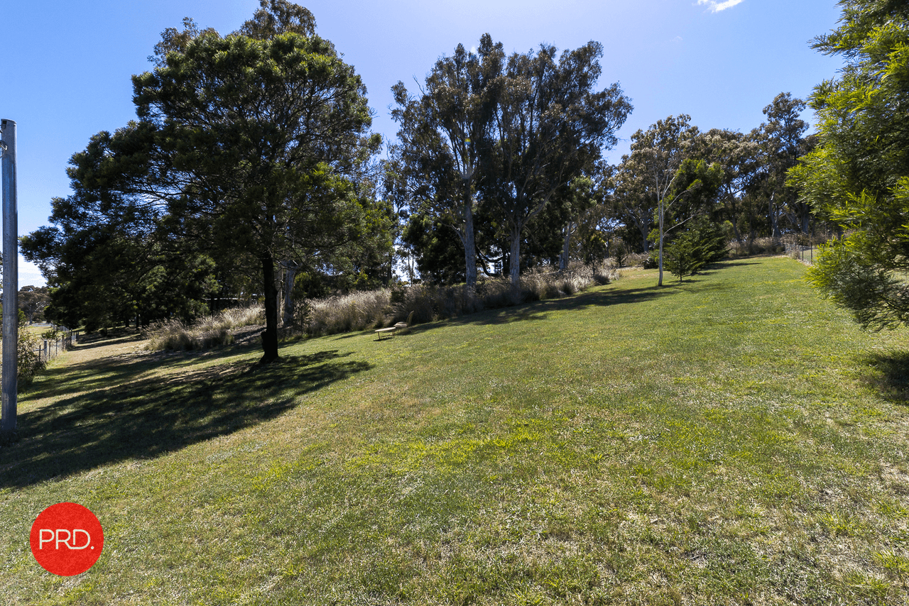 66 Carlton Drive, BUNGENDORE, NSW 2621