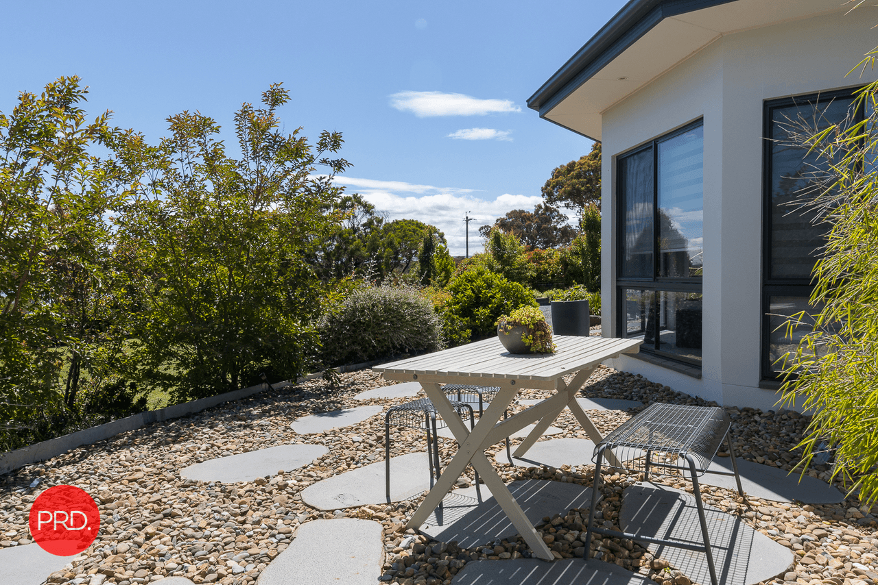 66 Carlton Drive, BUNGENDORE, NSW 2621