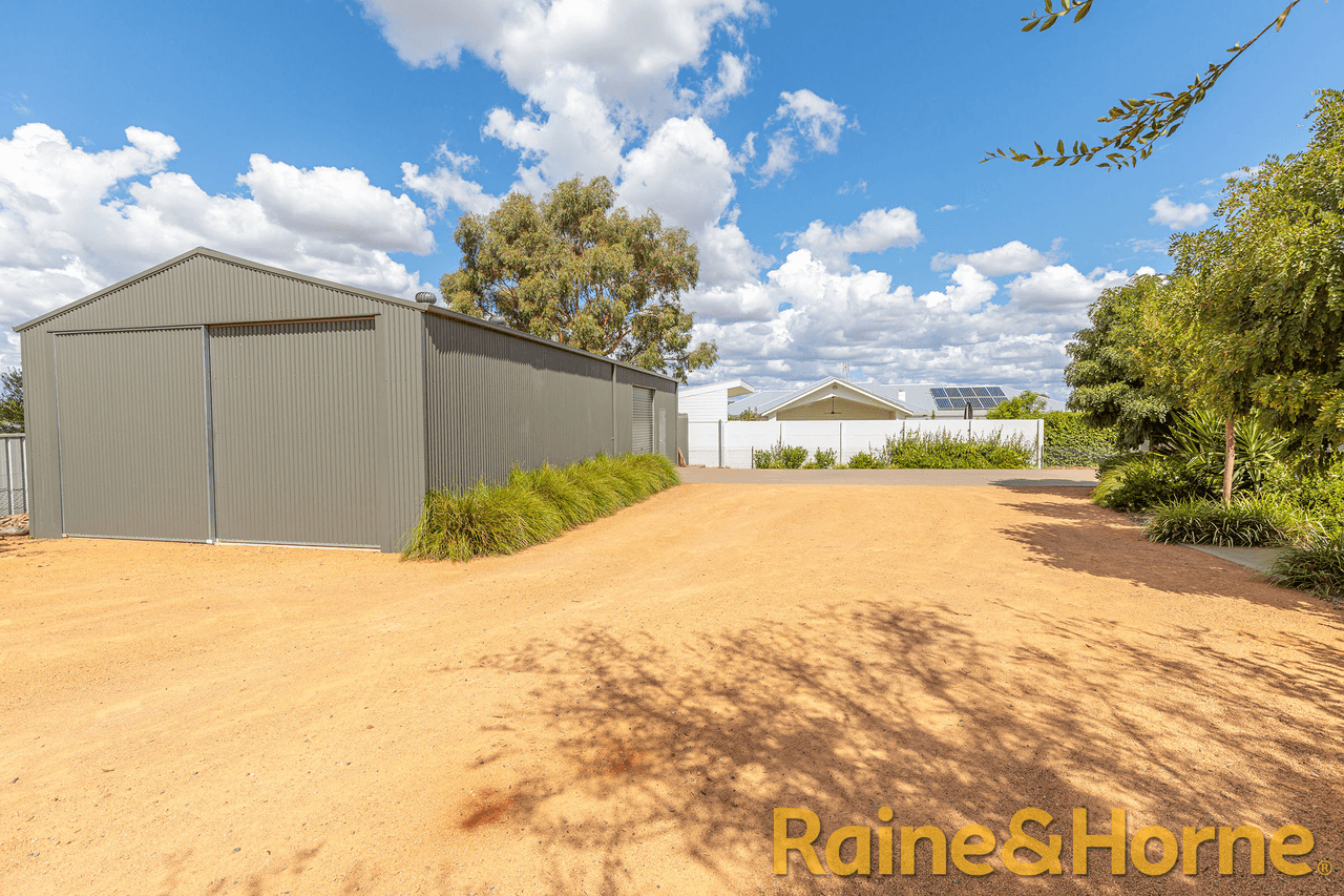 16 Crossroads Drive, DUBBO, NSW 2830