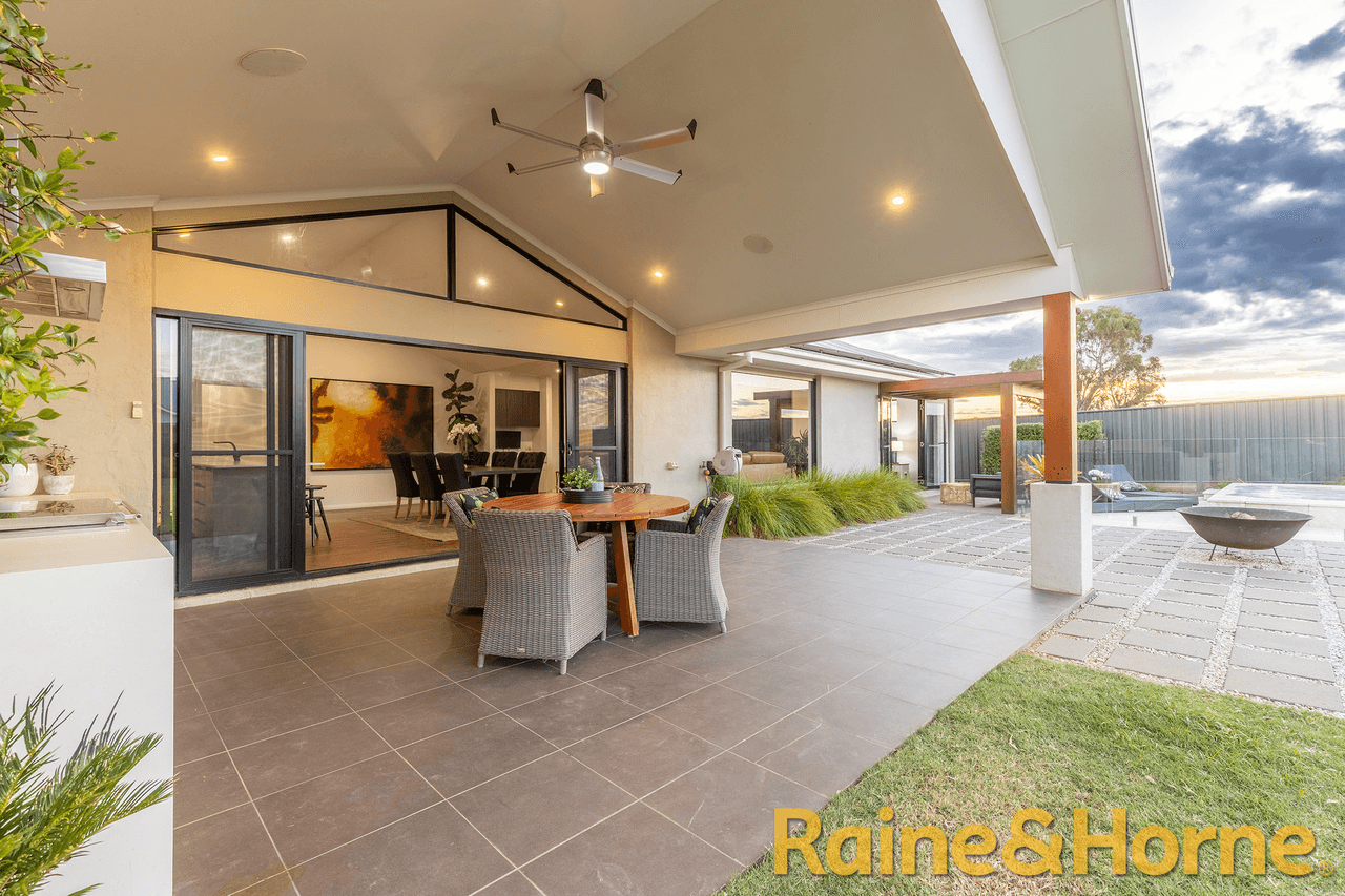 16 Crossroads Drive, DUBBO, NSW 2830