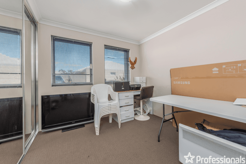 4 Clegg Road, KWINANA TOWN CENTRE, WA 6167