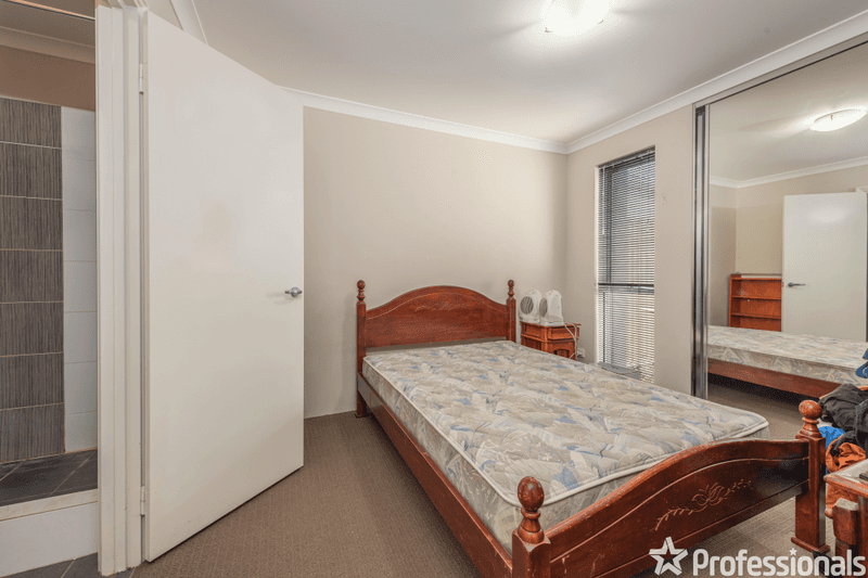 4 Clegg Road, KWINANA TOWN CENTRE, WA 6167