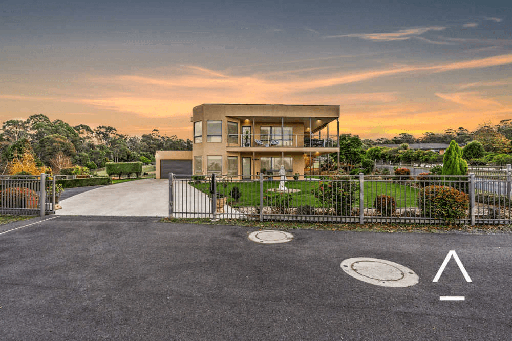 14 Augustus Street, Beauty Point, TAS 7270