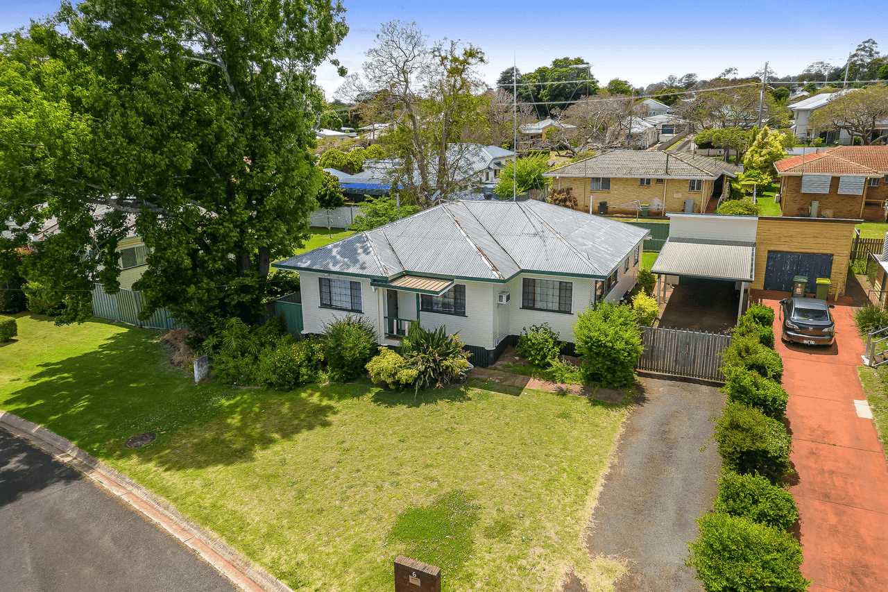 6 Loudon Street, SOUTH TOOWOOMBA, QLD 4350