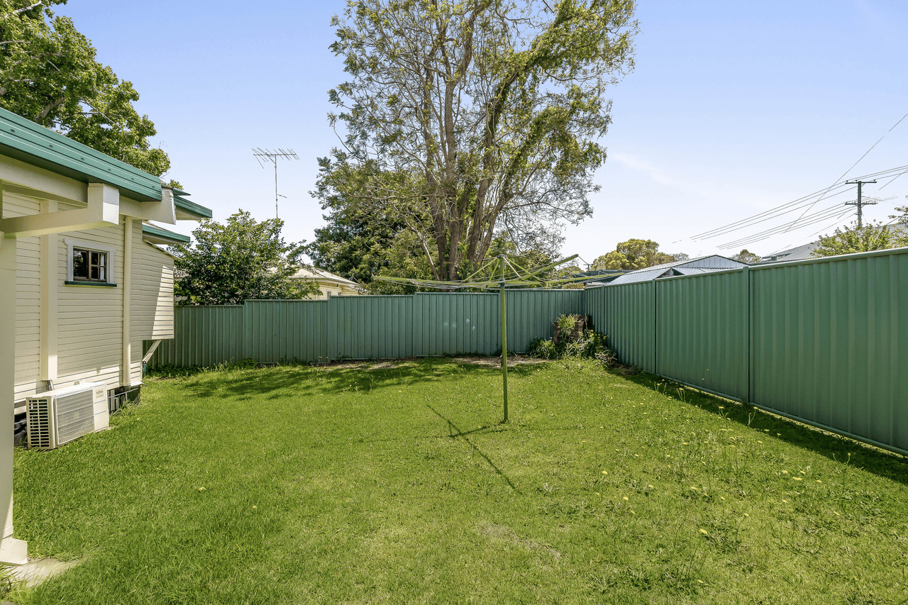 6 Loudon Street, SOUTH TOOWOOMBA, QLD 4350