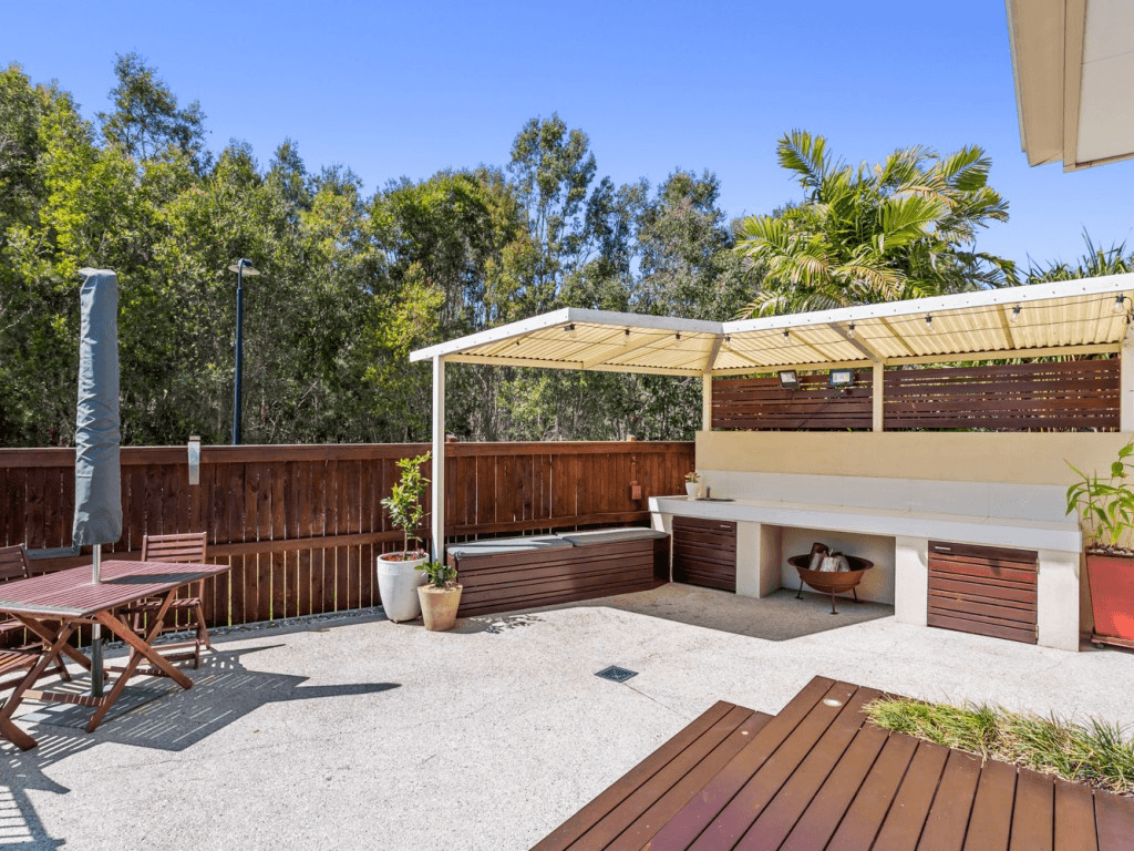 7 Lark Circuit, Mountain Creek, QLD 4557