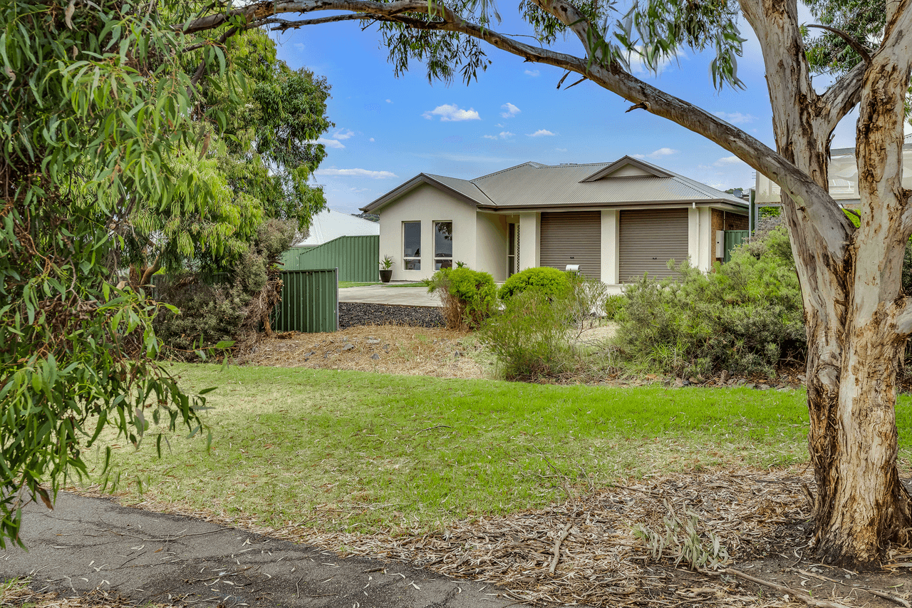 16 Scarlett Court, ENCOUNTER BAY, SA 5211