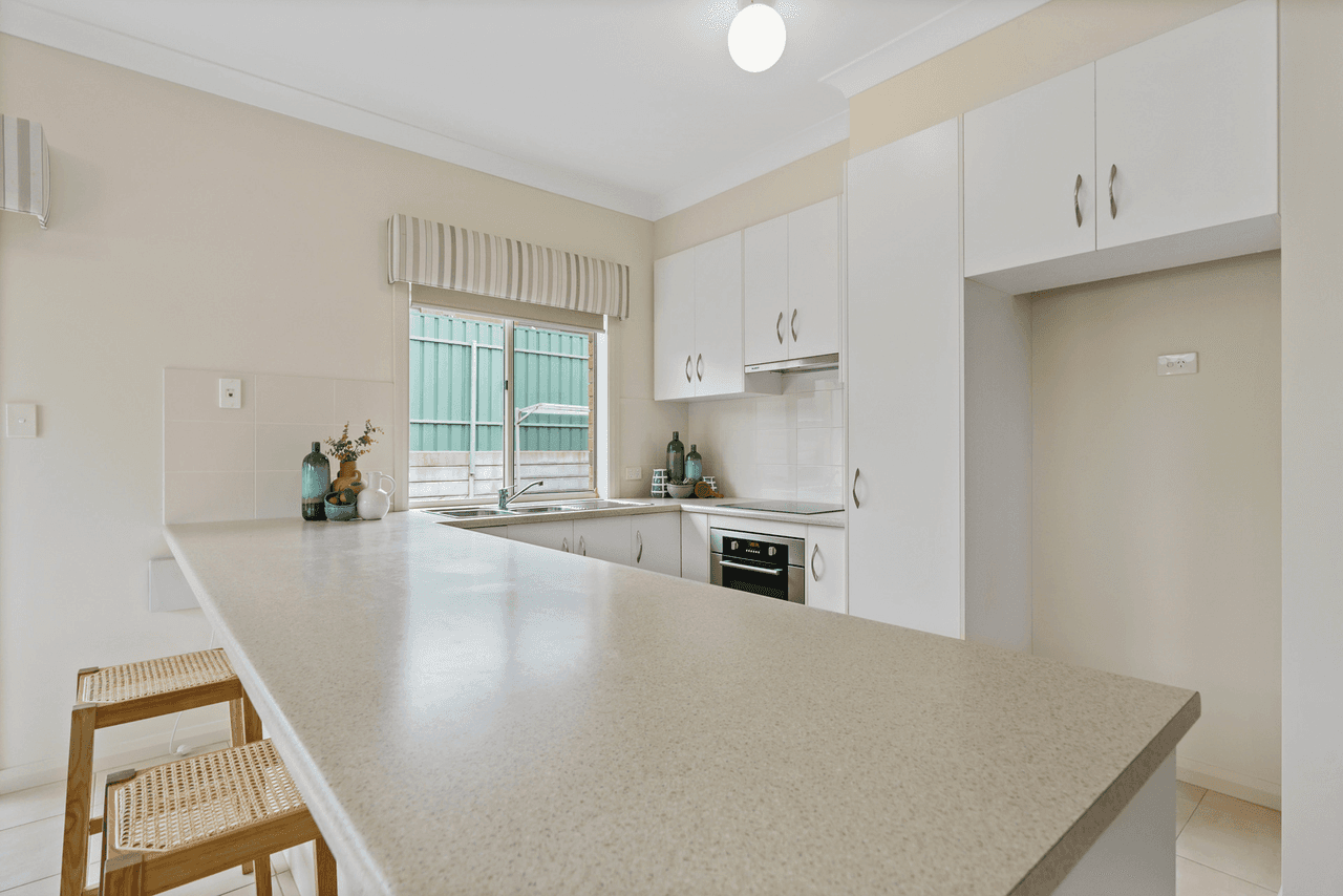 16 Scarlett Court, ENCOUNTER BAY, SA 5211