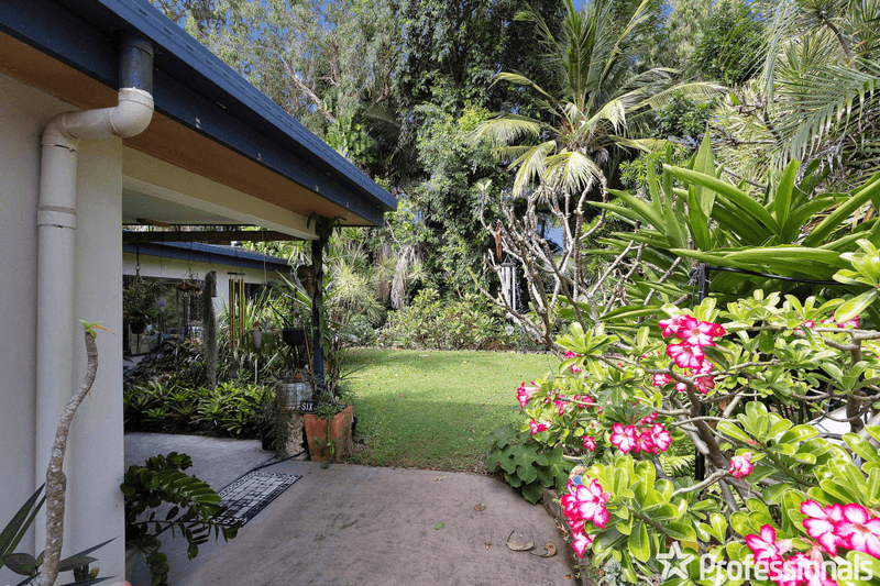 6 Blacks Beach Road, BLACKS BEACH, QLD 4740