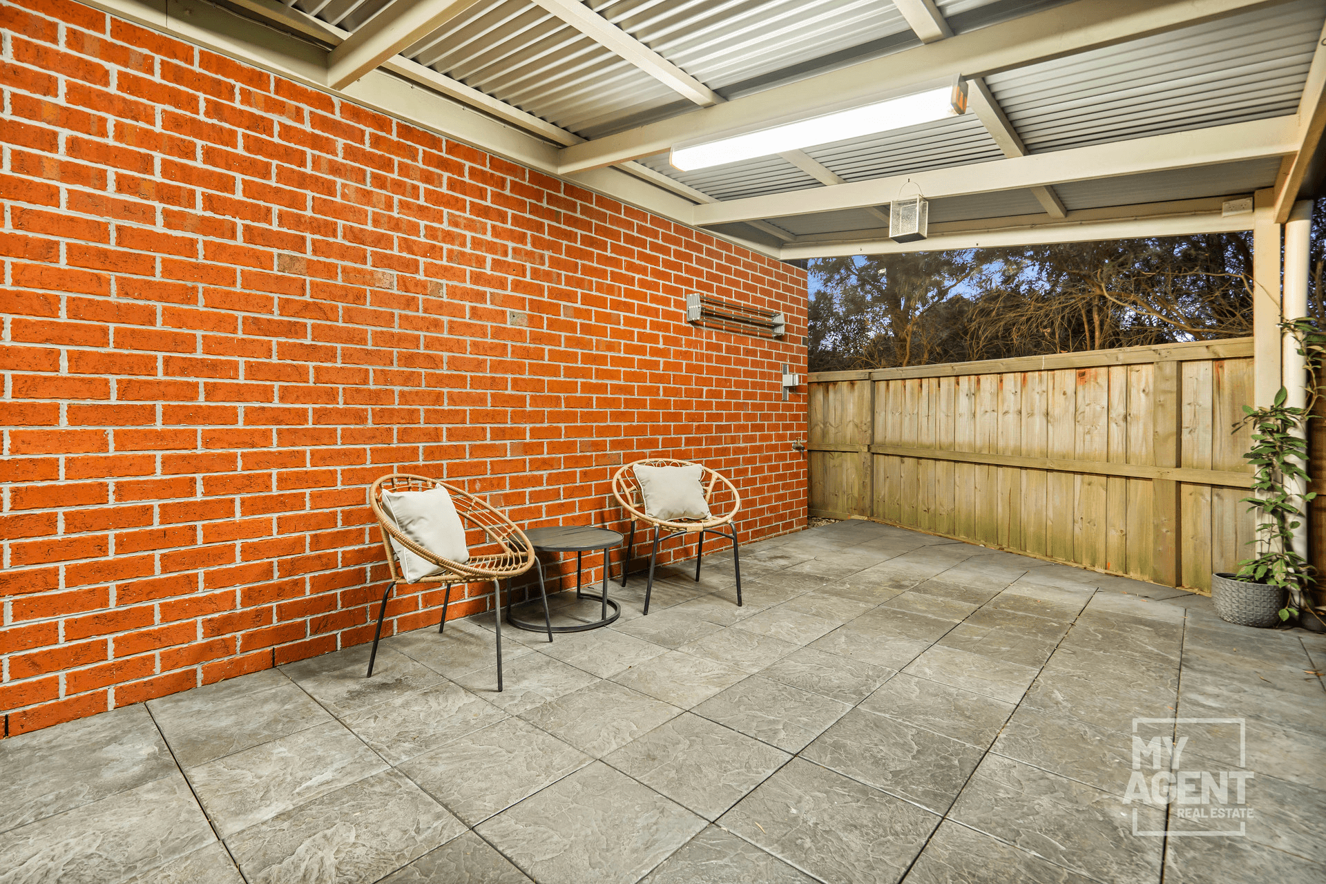 14 Kinkora Crescent, South Morang, VIC 3752