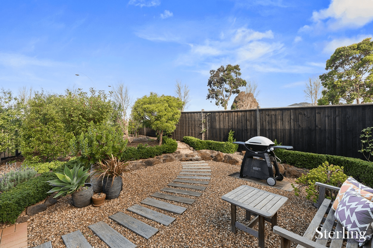 14 Viewbank Court, Sanctuary Lakes, VIC 3030