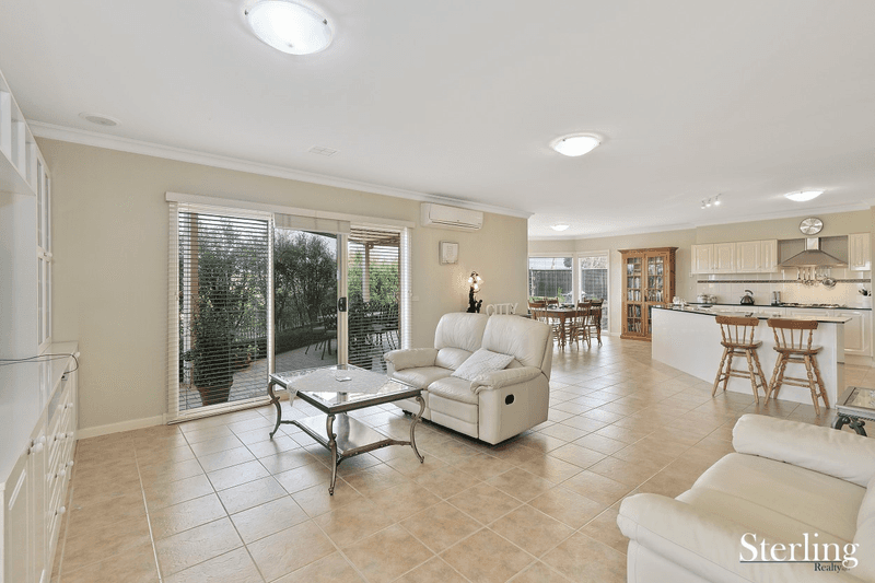 14 Viewbank Court, Sanctuary Lakes, VIC 3030