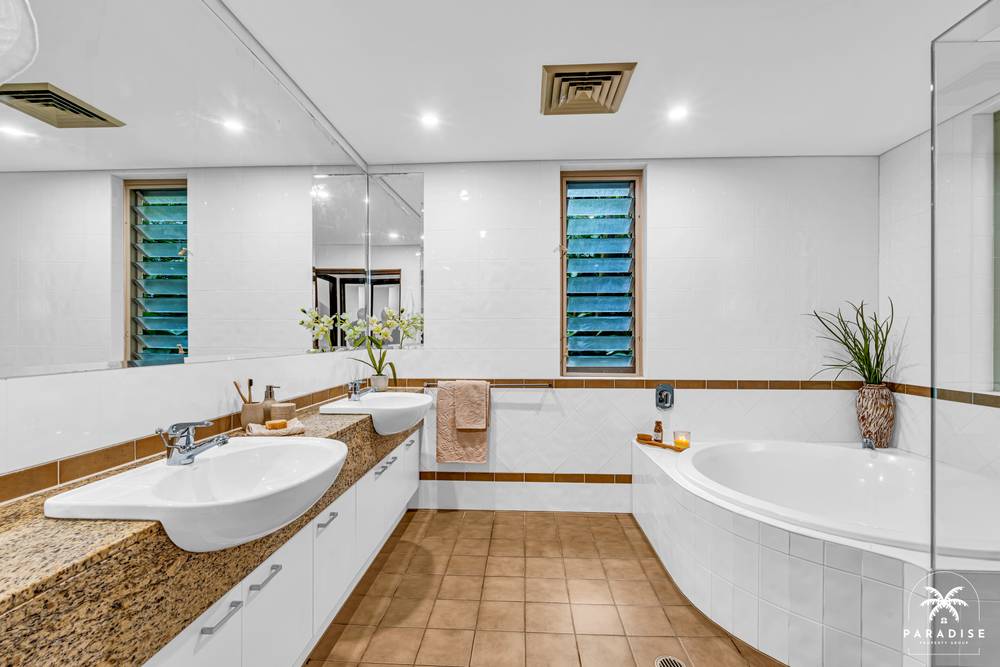 4/17 Colonel Cummings Drive, PALM COVE, QLD 4879