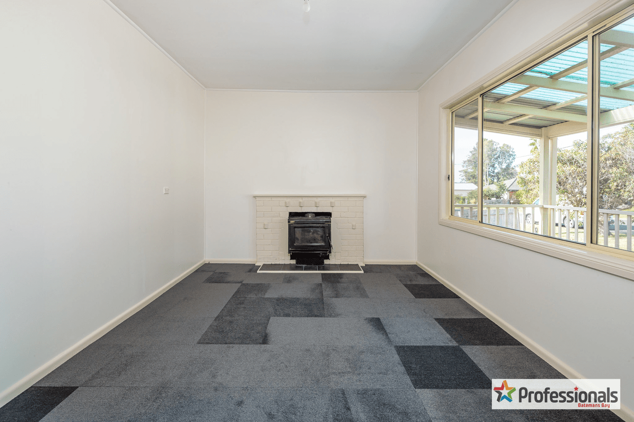 4 Queen Street, MORUYA, NSW 2537