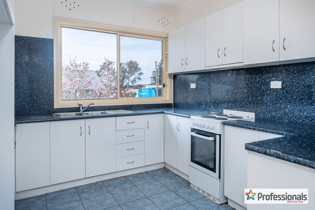 4 Queen Street, MORUYA, NSW 2537