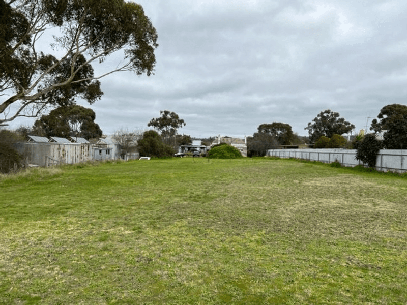 8 Blake Street, Ararat, VIC 3377