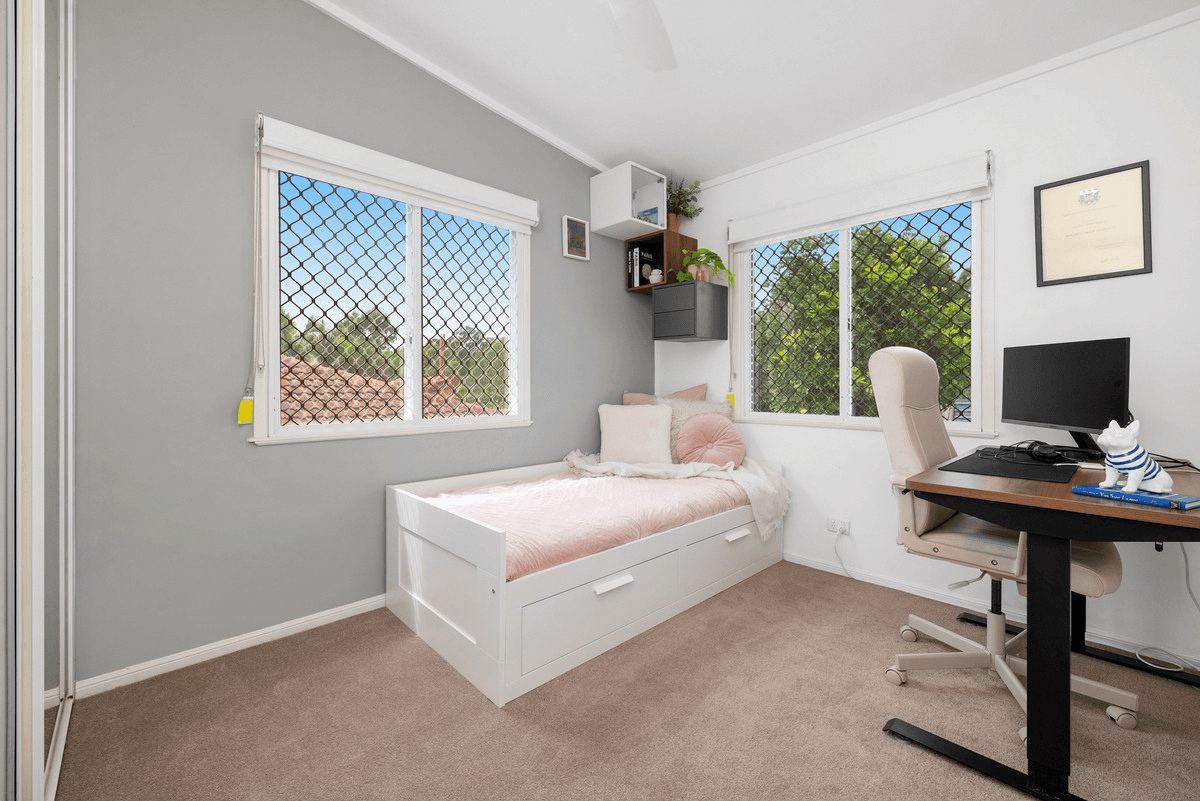 13 Dalkeith Street, Chermside West, QLD 4032
