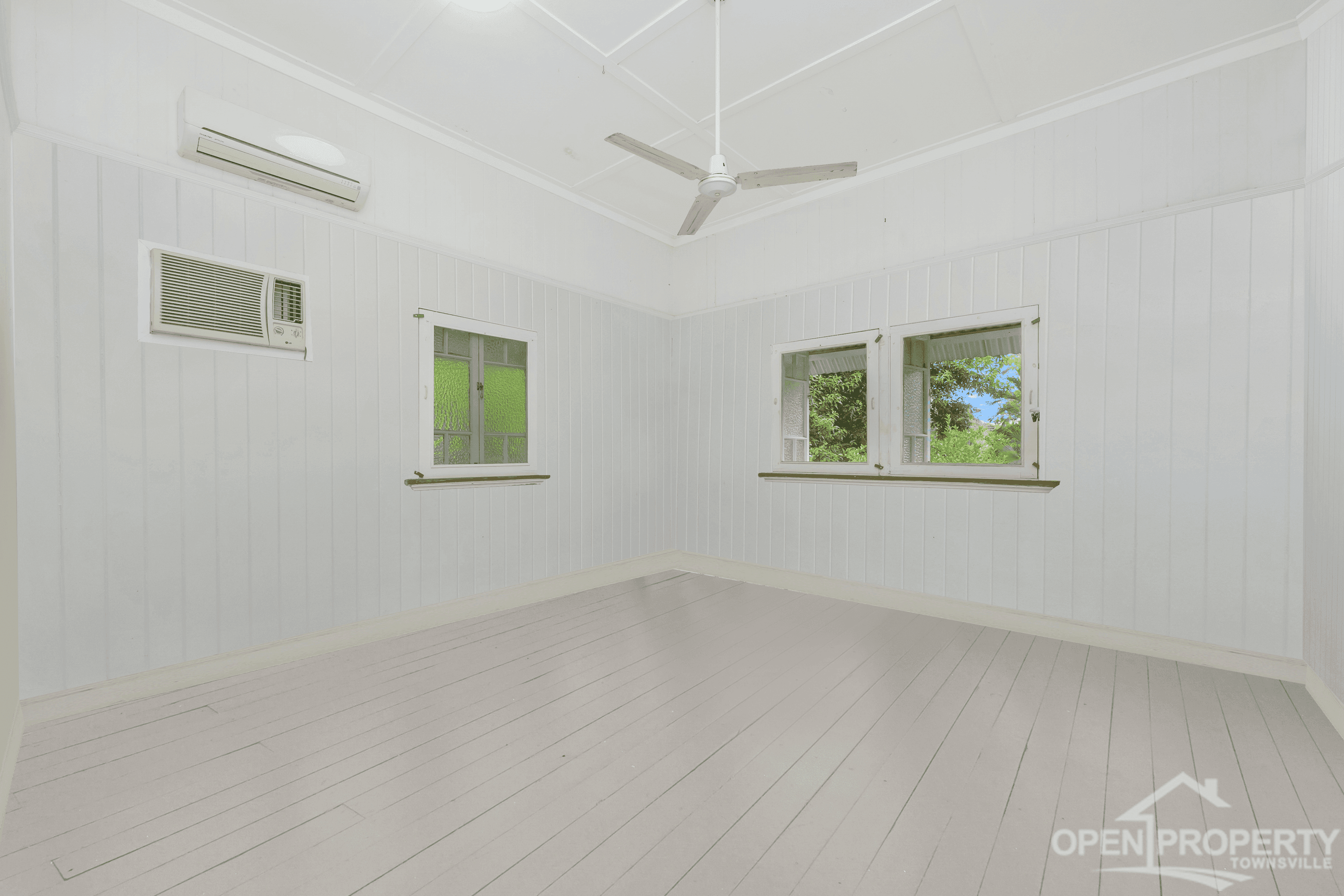 6 Grant Cres, Alice River, QLD 4817