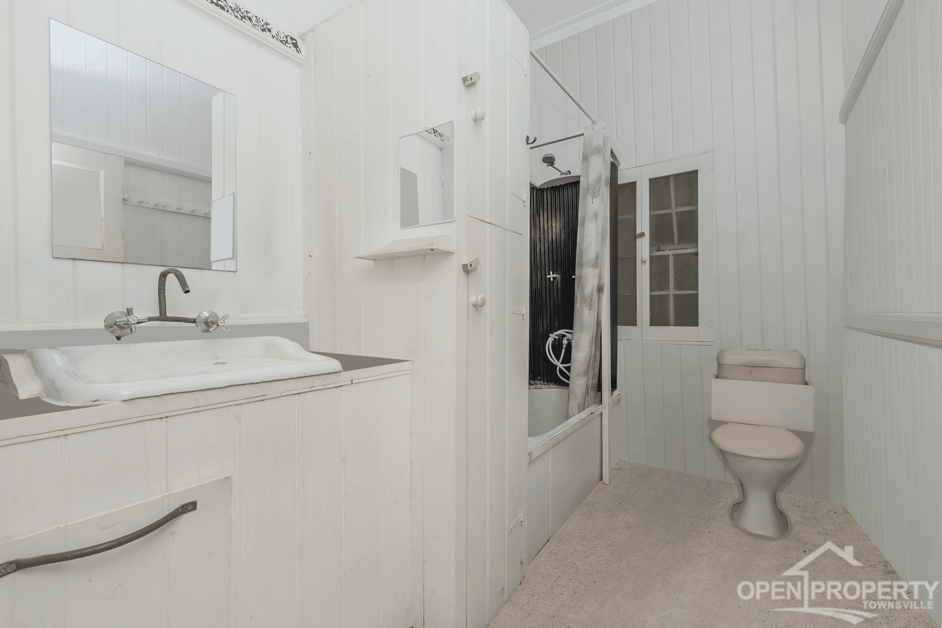 6 Grant Cres, Alice River, QLD 4817