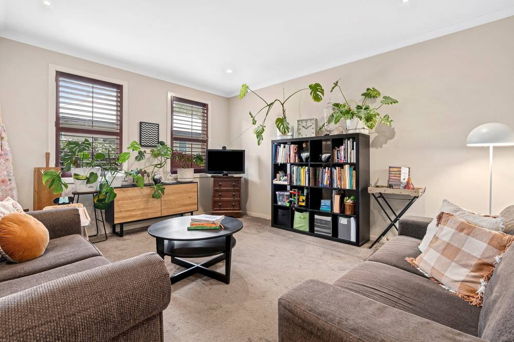 2/100-108 West Fyans Street, Newtown, VIC 3220