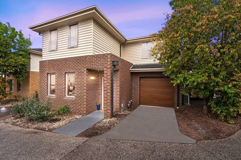 2/100-108 West Fyans Street, Newtown, VIC 3220