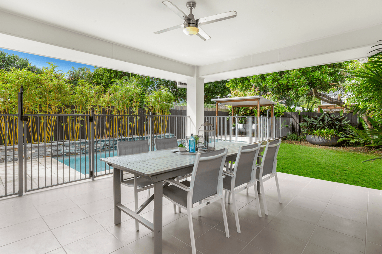 176 Khartoum Street, GORDON PARK, QLD 4031