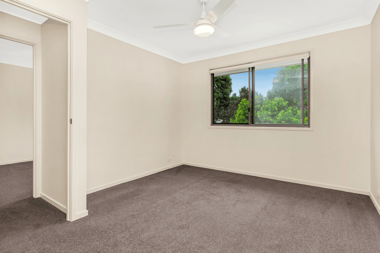 176 Khartoum Street, GORDON PARK, QLD 4031