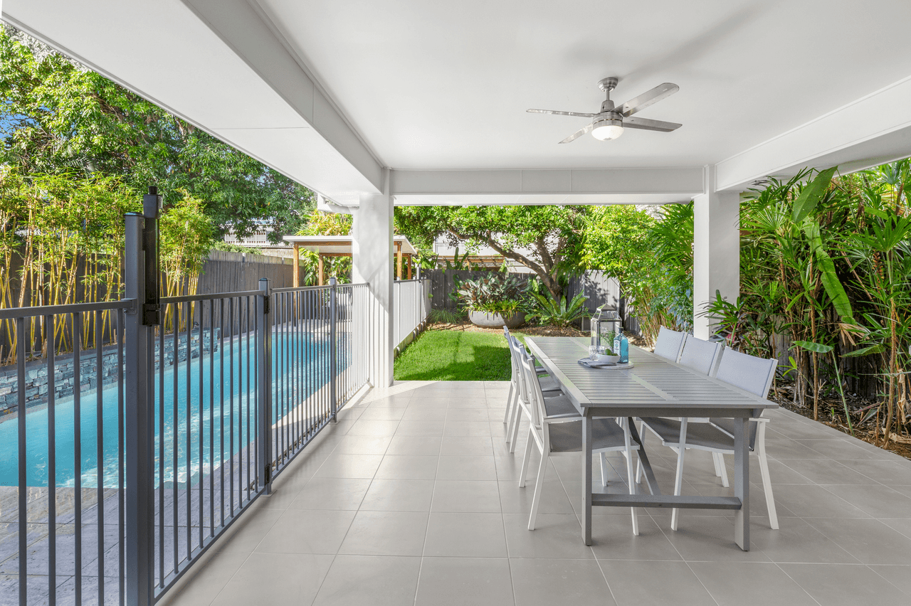 176 Khartoum Street, GORDON PARK, QLD 4031