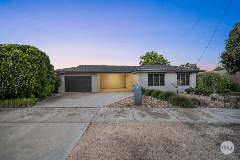 6 Boronia Crescent, STRATHDALE, VIC 3550