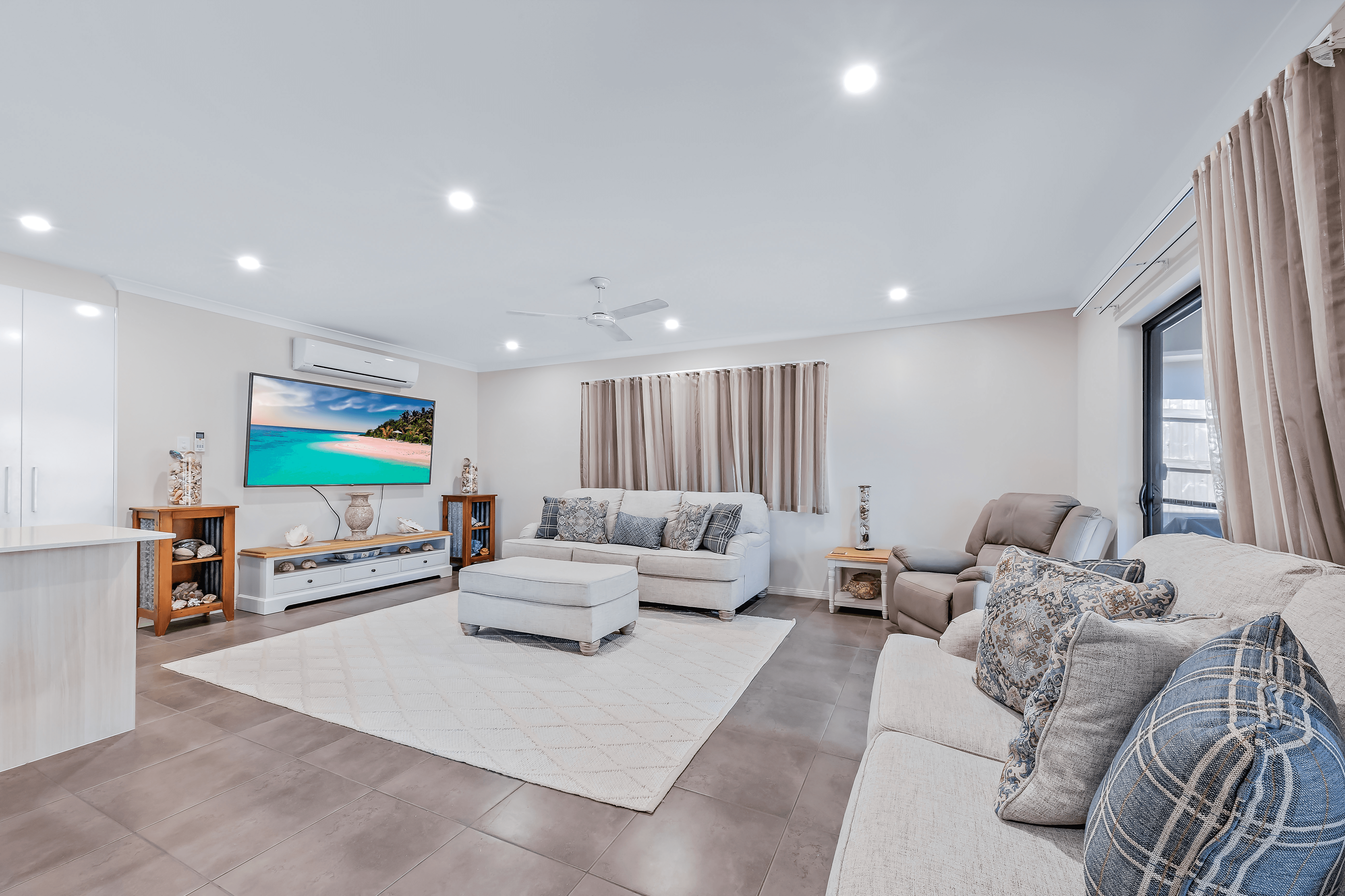 32 Twin Creek Court, CANNONVALE, QLD 4802