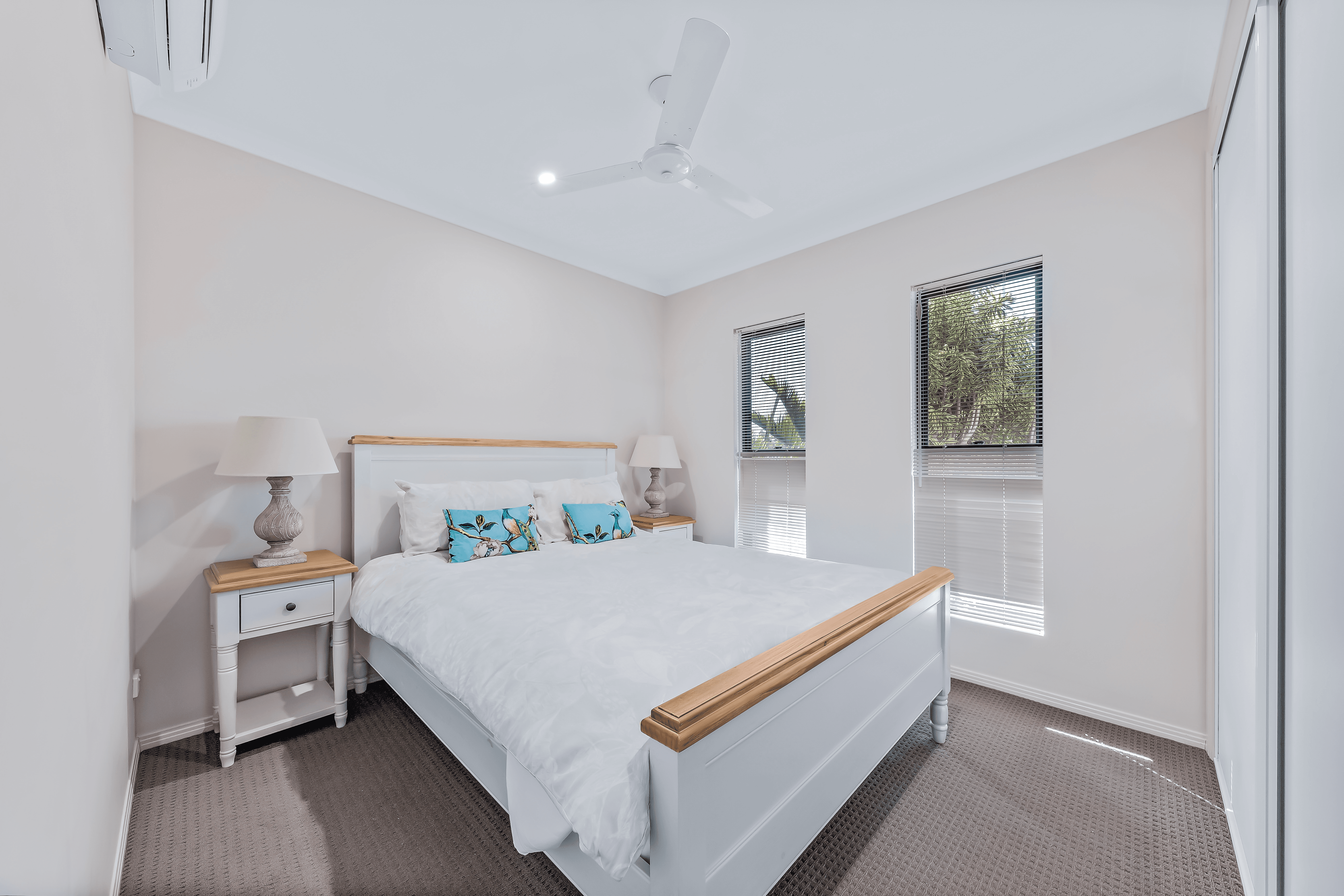 32 Twin Creek Court, CANNONVALE, QLD 4802