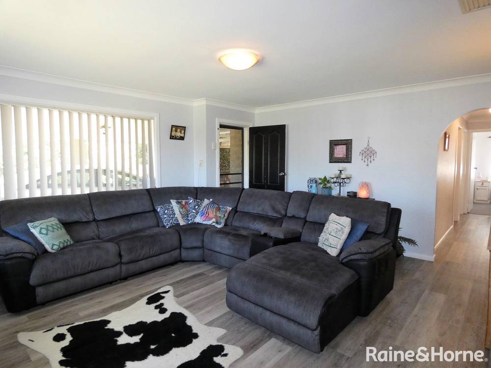 3 Lorna Rae Avenue, MOREE, NSW 2400