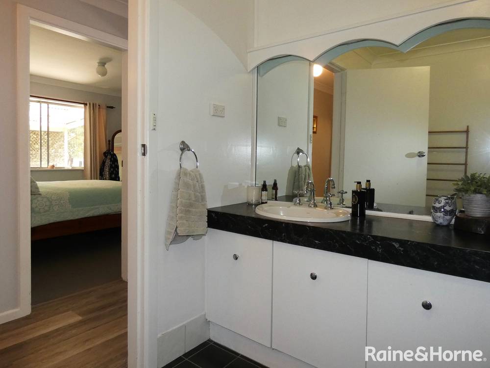 3 Lorna Rae Avenue, MOREE, NSW 2400