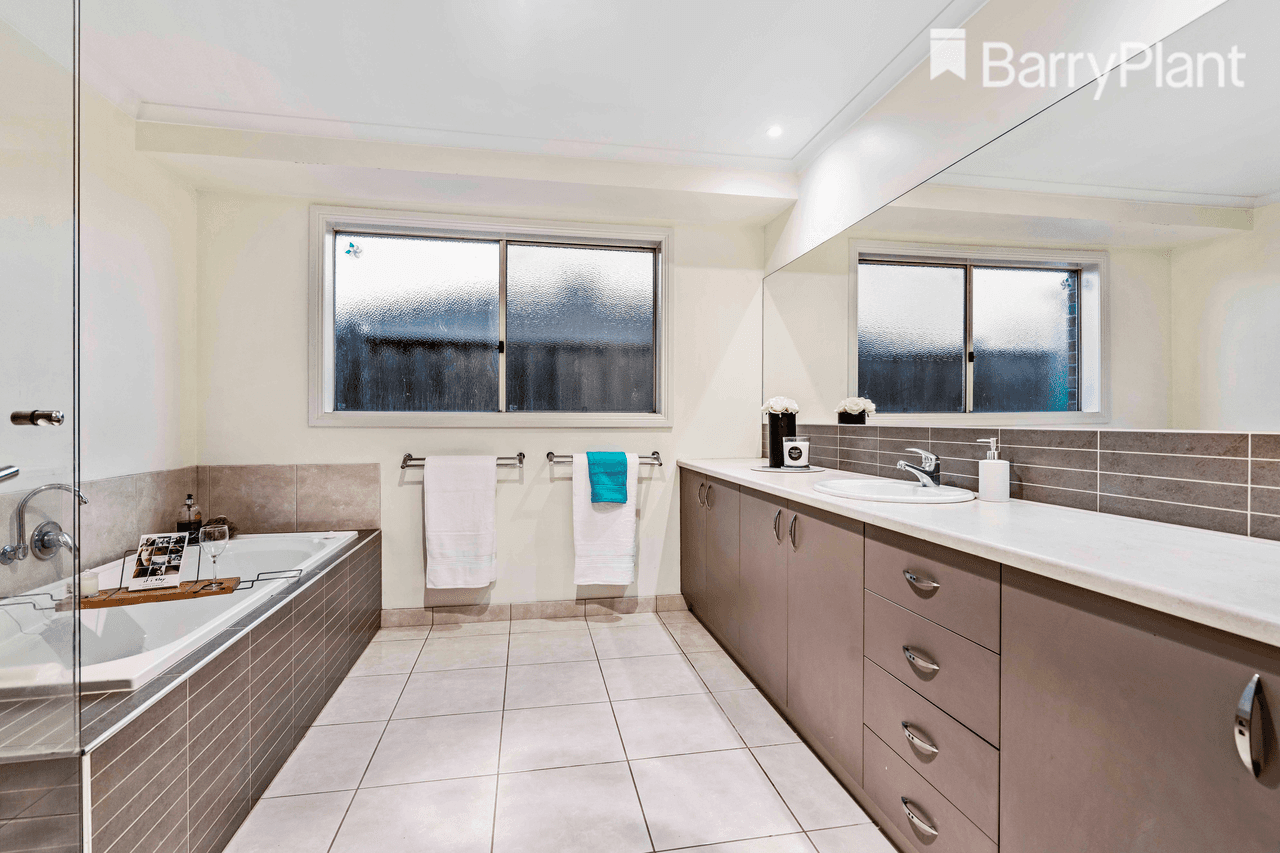 27 Wing Circuit, TARNEIT, VIC 3029