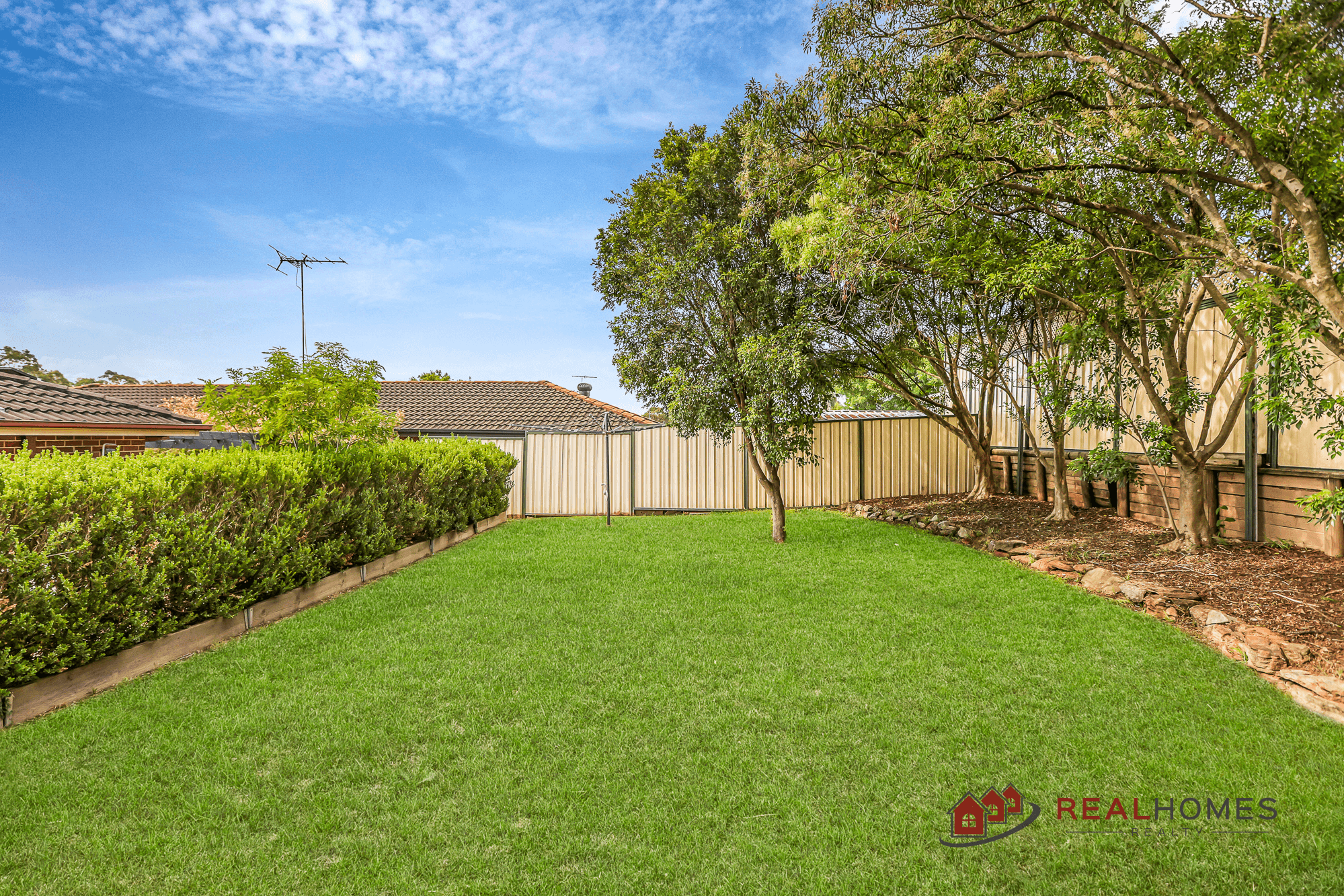 8 Osprey Place, CLAREMONT MEADOWS, NSW 2747
