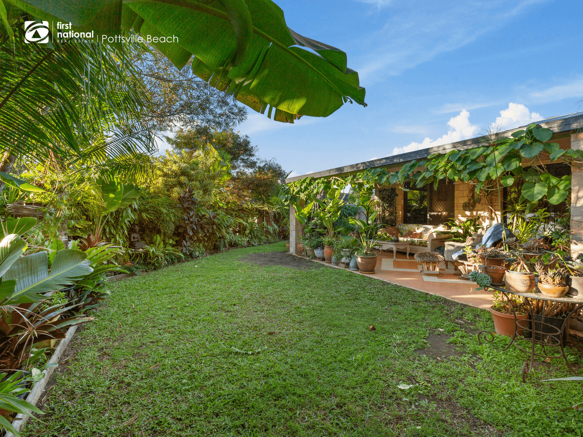 72 Newcastle Drive, Pottsville, NSW 2489