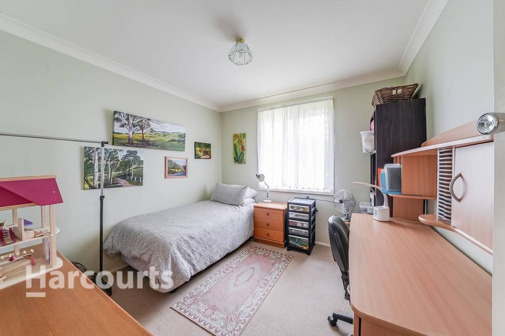 27 & 27a  Loddon Crescent, Campbelltown, NSW 2560