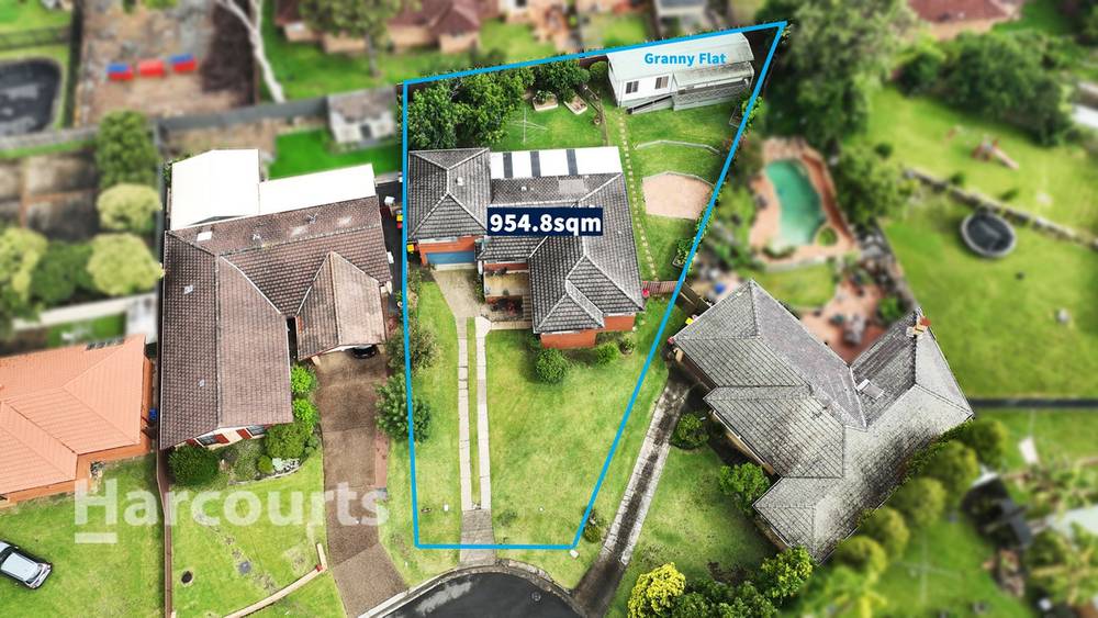 27 & 27a  Loddon Crescent, Campbelltown, NSW 2560