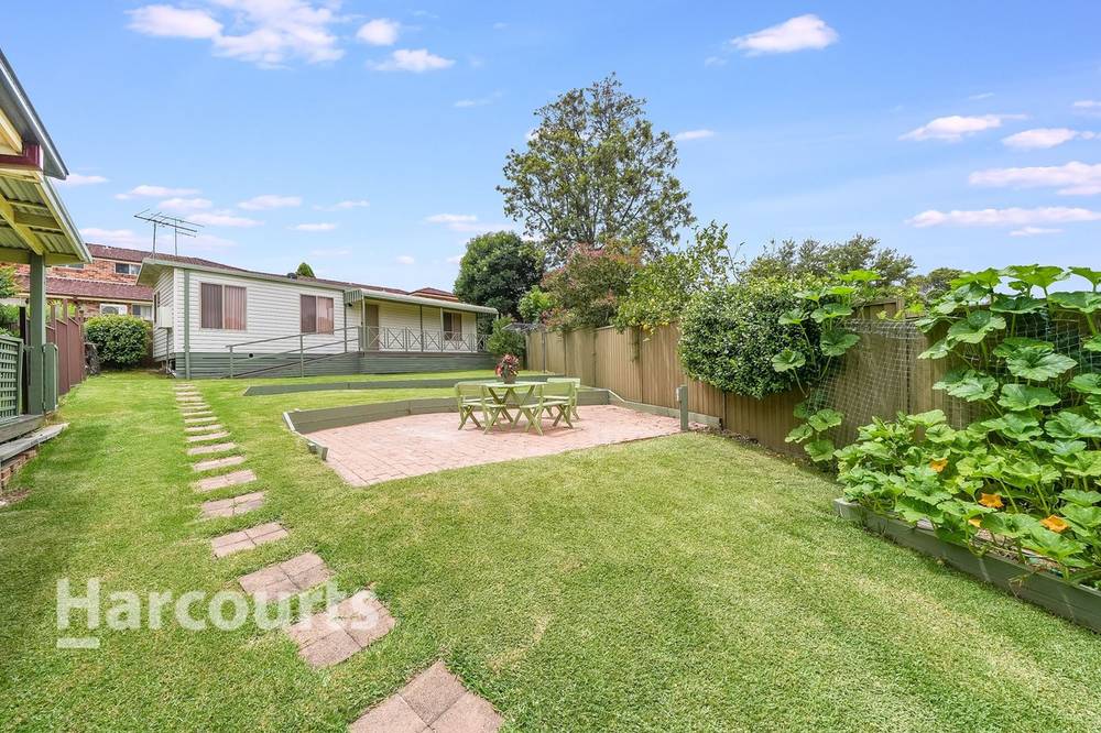 27 & 27a  Loddon Crescent, Campbelltown, NSW 2560